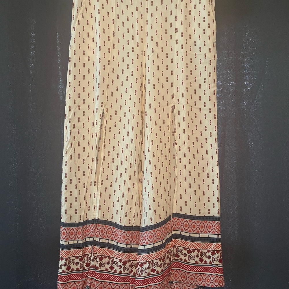 Red, Cream and Navy wide leg pant with front slits are perfect for Resort Wear